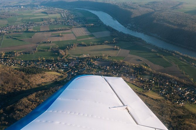 private-sightseeing-flight-above-cologne