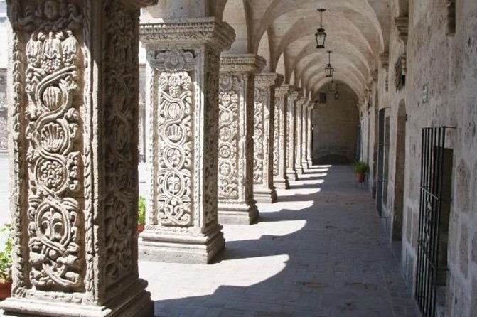 private-tour-colonial-arequipa-recoleta-convent-and-casa-del-moral