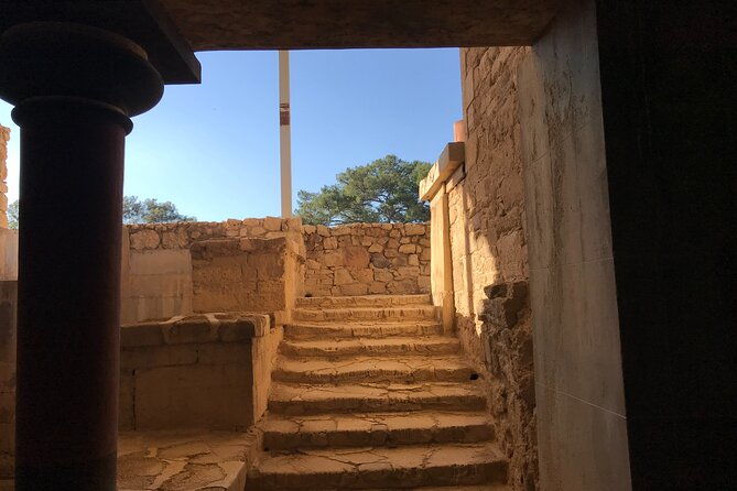 private-tour-of-knossos-minoan-palace-and-archaeological-museum