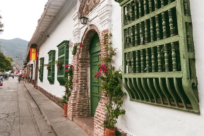 private-tour-santa-fe-from-medellin-colonial-treasure-traditional-jewelry
