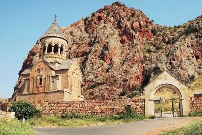 private-tour-to-khor-virap-areni-winery-noravank-tatev-ropeway