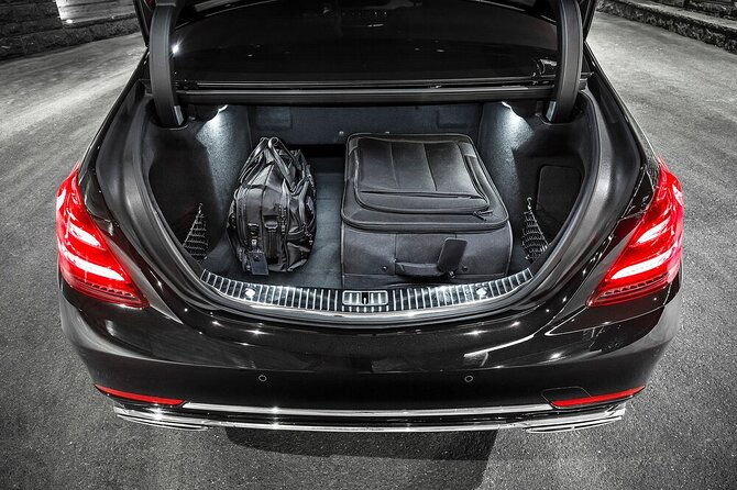 private-transfer-chicago-airport-to-chicago-by-luxury-car-or-suv