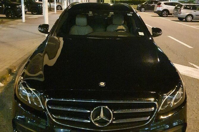 private-transfer-from-rotterdam-port-to-amsterdam-airport-ams