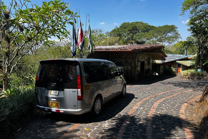 private-transportation-from-san-jose-airport-to-la-fortuna