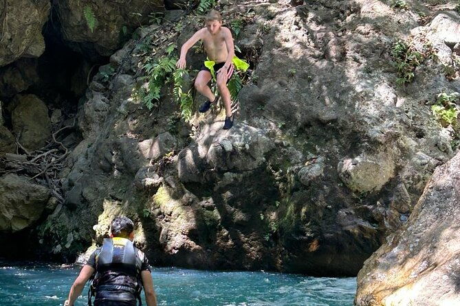private-waterfall-tour-and-river-hike-in-la-leona-waterfall