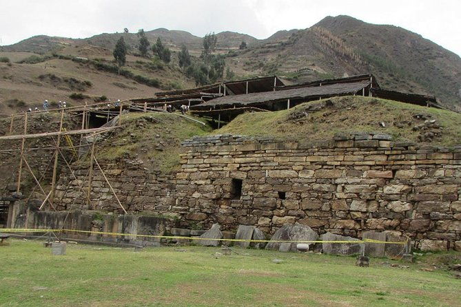 querococha-lake-and-chavin-ruins-and-from-huaraz