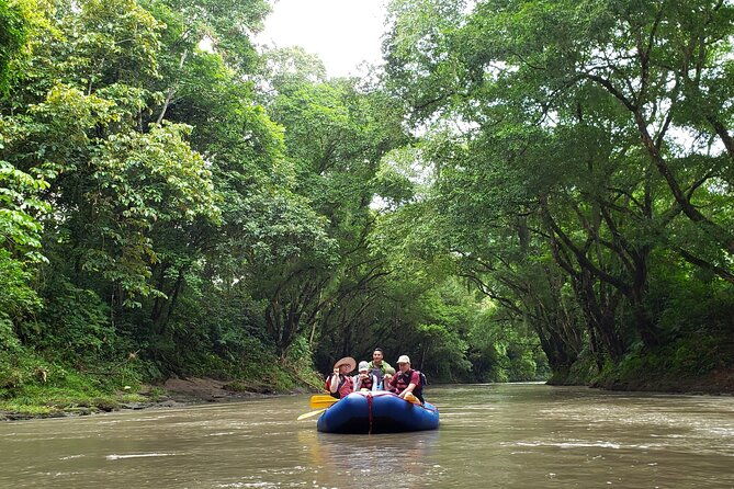 rafting-costa-rica-wildlife-safari-experience-paradise-hot-springs