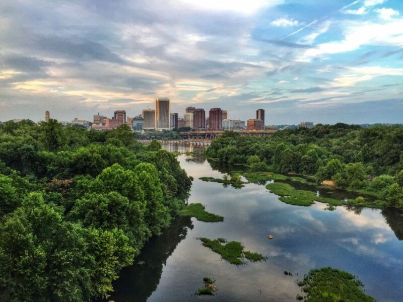 richmond-guided-hike-in-james-river-park