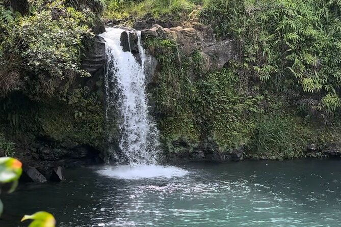 road-to-hana-and-haleakala-sunset-open-air-jeep-private-tour