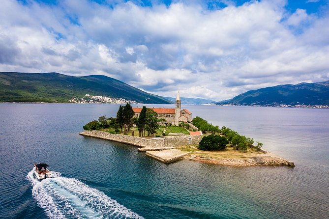 romantic-sunset-tour-in-boka-bay-by-speedboat