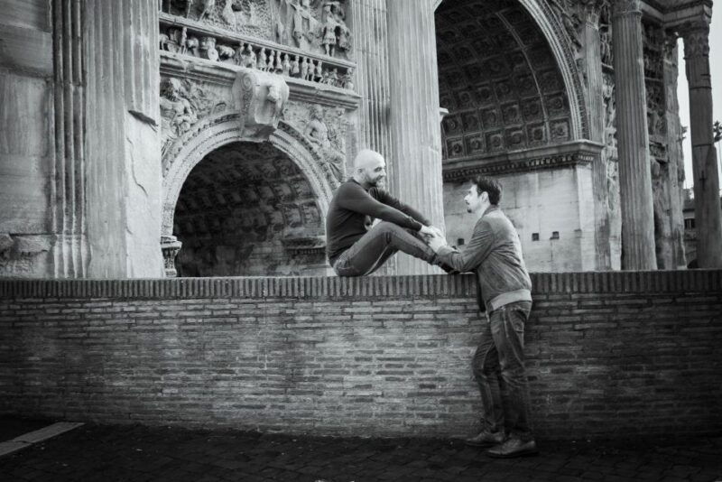 rome-couple-photoshoot-experience-lgbtq-friendly