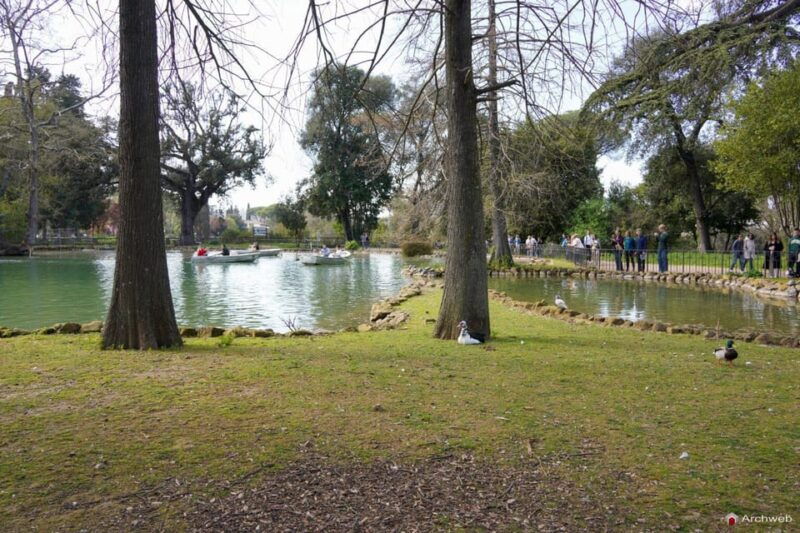 rome-villa-borghese-lake-tour-by-boat-paddling-independently-aperitivo