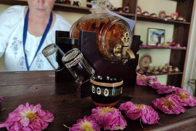 rose-jam-workshop-and-leavening-of-authentic-yoghurt-in-a-traditional-house