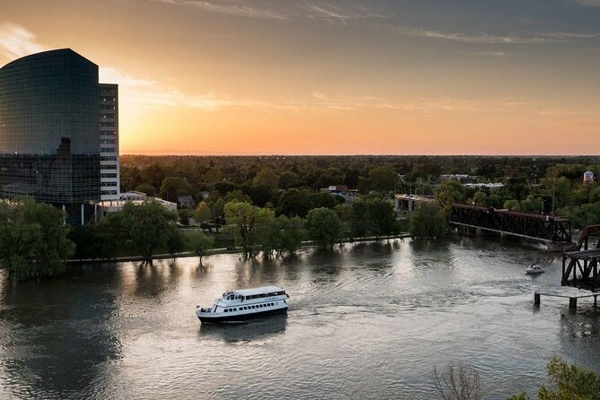sacramento-new-years-eve-sights-and-sips-cruise
