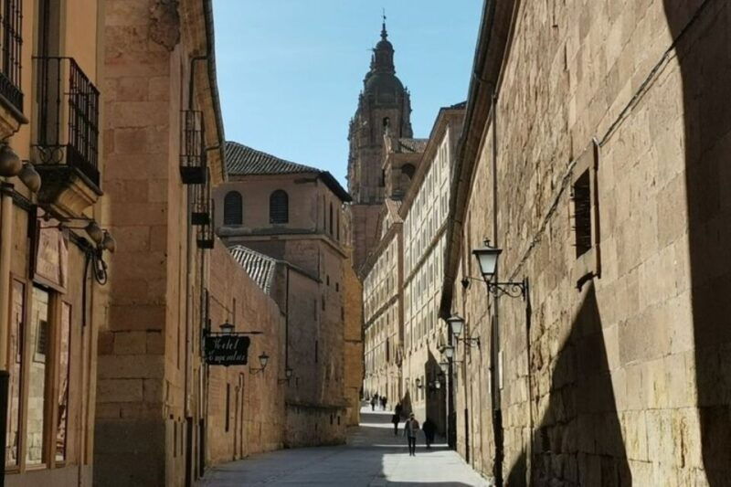 salamanca-guided-sightseeing-tour-by-bicycle