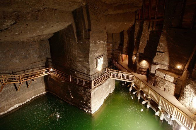 salt-mine-guided-tour-door-to-door-service