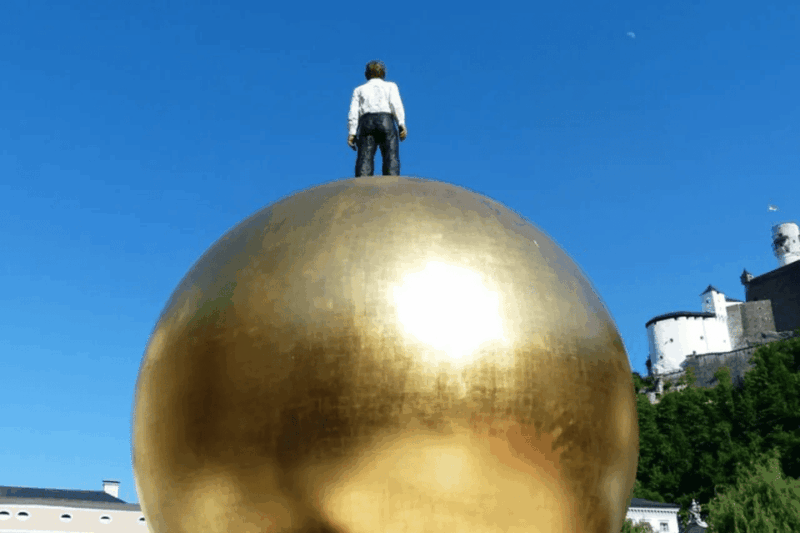 salzburg-christmas-market-and-city-highlights-evening-tour