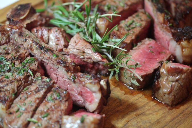 san-gimignano-fiorentina-steak-dinner-in-winery
