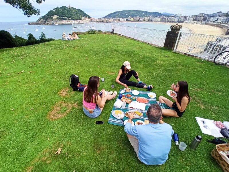 san-sebastian-discover-san-sebastian-on-a-bike
