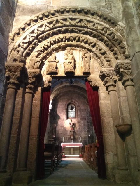 santiago-de-compostela-valenca-private-tour-from-porto