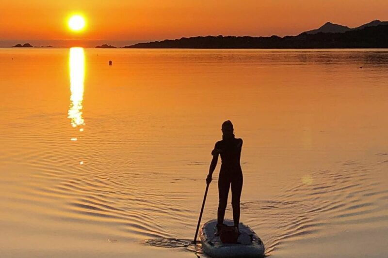 sardegna-sup-paddleboard-tour-sunrise-with-lesson-snacks