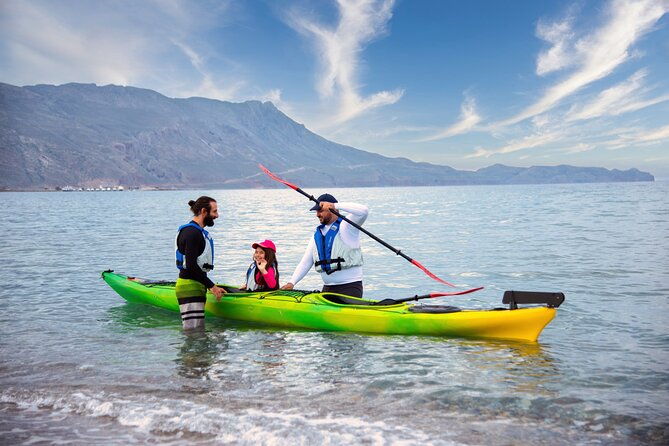 sea-kayak-tour-around-kissamos-bay-for-families