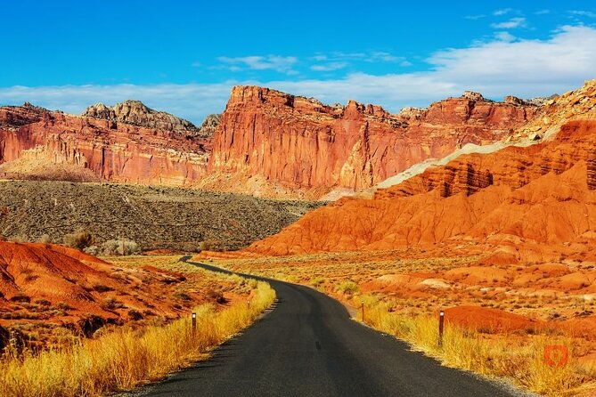 self-guided-audio-driving-tour-in-capitol-reef