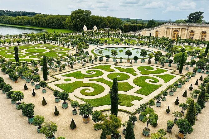 self-guided-tour-to-the-versailles-with-timed-entry-ticket