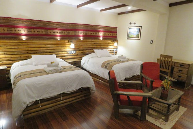 semi-private-3-day-uyuni-salt-flats-and-colored-lagoons-w-private-hotel