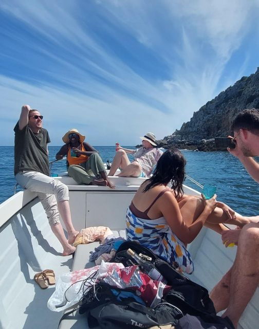 sesimbra-private-boat-tour-wild-beaches-secret-bays-caves