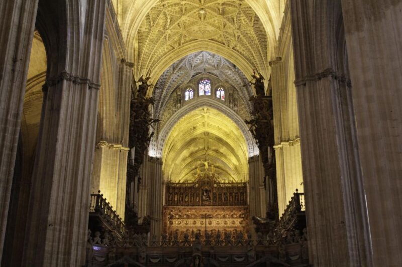 seville-cathedral-and-giralda-skip-the-line-guided-tour