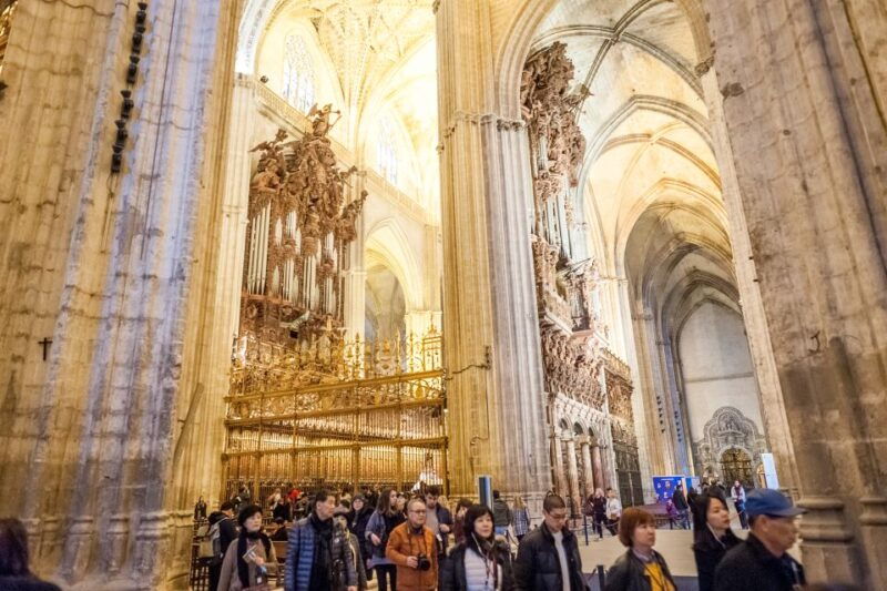 seville-cathedral-guided-tour-with-priority-access-2