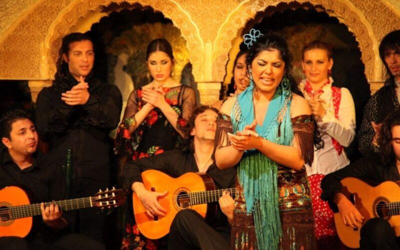 seville-half-day-flamenco-tapas-night