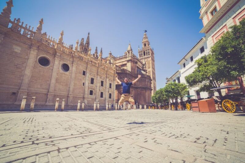 seville-professional-photoshoot-outside-cathedral-giralda