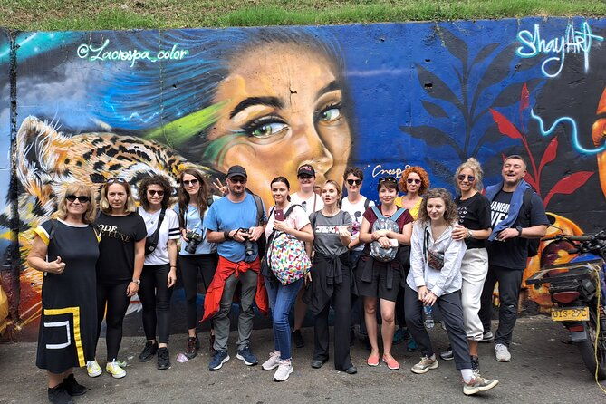 shared-tour-commune-13-and-metro-cable-la-aurora-of-medellin