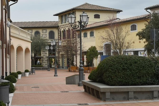 shopping-at-barberino-outlet-from-montecatini-terme-or-grotta-giusti