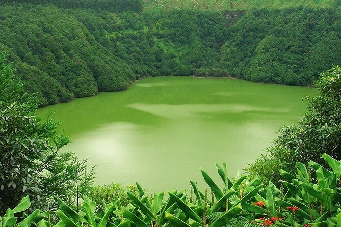 shore-excursions-to-the-volcano-and-crater-of-lagoa-das-sete-cidades-2