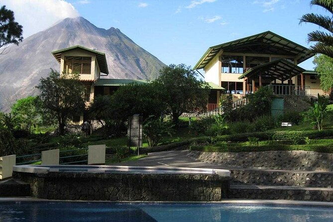 shuttle-to-arenal-observatory-lodge-spa-from-liberia-airport
