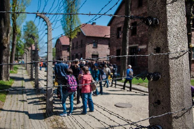 small-group-auschwitz-tour-from-lodz-with-lunch
