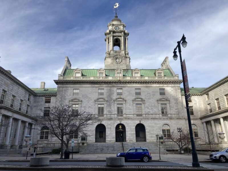 smartphone-old-port-portland-me-audio-walking-tour-app-gps