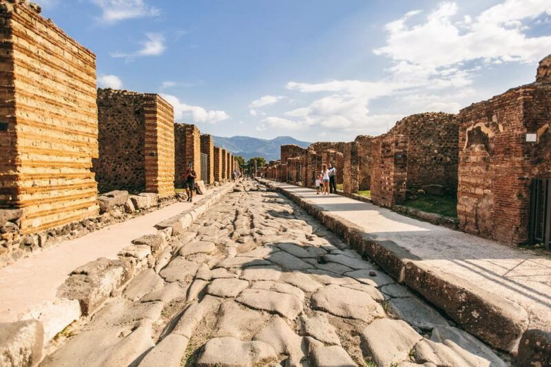 sorrento-pompeii-and-mount-vesuvius-day-trip-with-guide