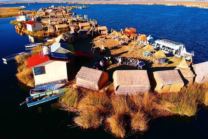 sunrise-on-the-floating-uros-island