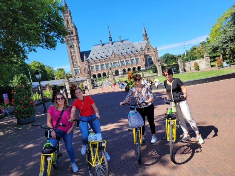 the-hague-3-hour-guided-bike-tour-with-storyteller-guide