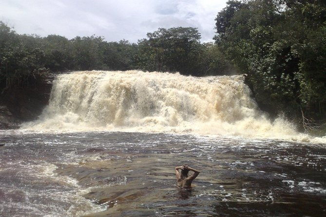 tour-to-presidente-figueiredo-amazon-waterfalls