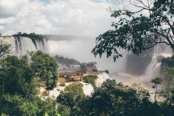 transfer-in-igu-iguassu-falls-brazilian-side-macuco-boat-safari