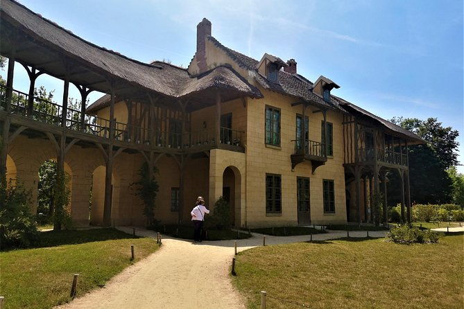 trianon-and-the-queens-hamlet-at-versailles-with-private-guide