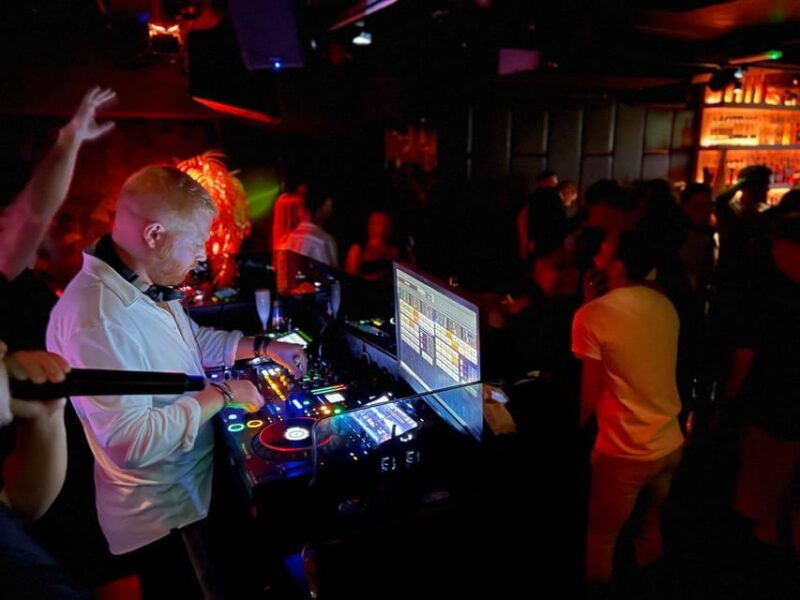 utrecht-ludwigs-original-pub-crawl-with-vip-club-entry