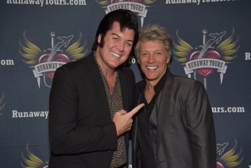 vegas-elvis-themed-graceland-chapel-wedding-or-vow-renewal