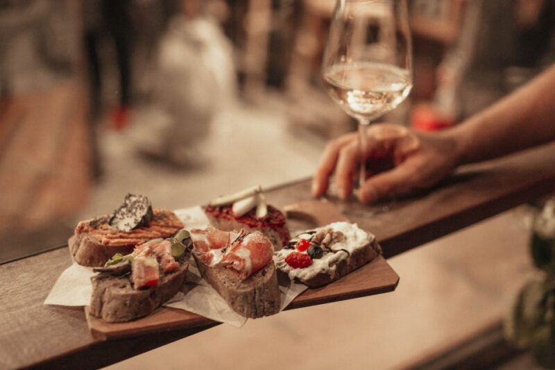 venice-private-evening-tour-w-drinks-bites-in-cannaregio