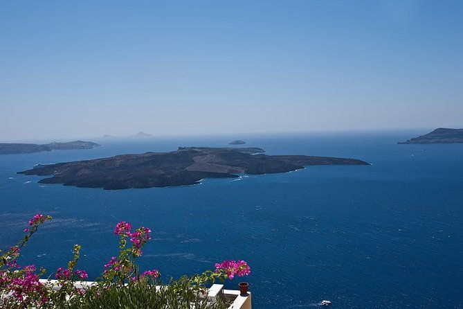 visit-the-highlights-of-santorini-island